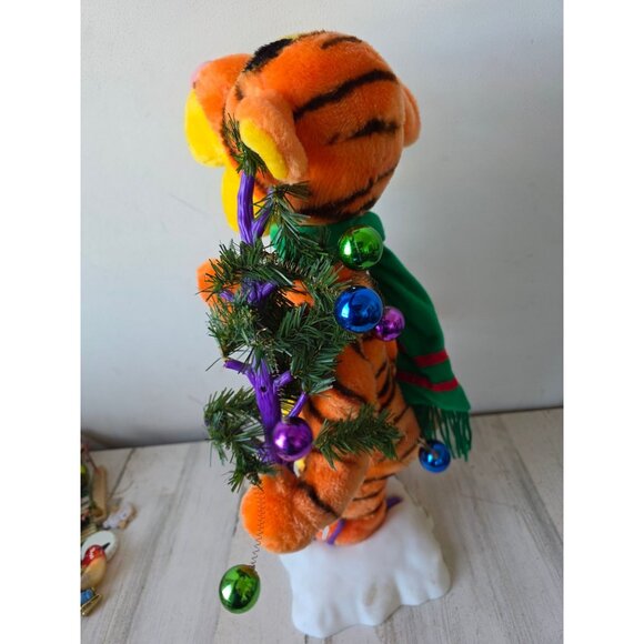 Vintage Telco AS IS Tigger Winnie the Pooh tree plush skating Xmas decor - Picture 4 of 12